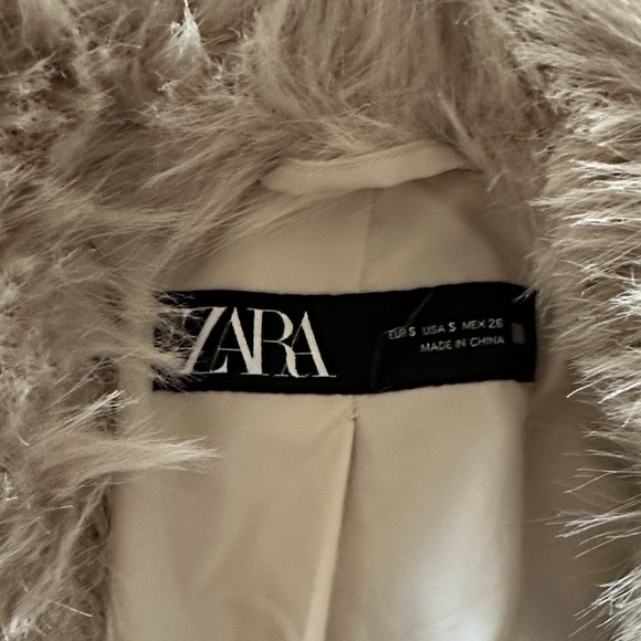 Zara Faux Fur Coat - Picture 2 of 3